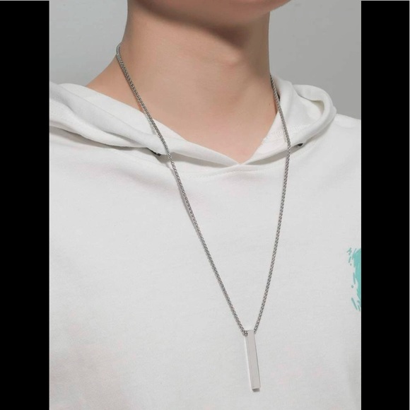 Men’s silver stainless steel rectangle pendant necklace - Picture 2 of 3